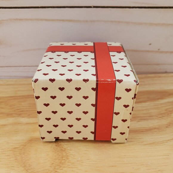 Miniature Heart-Shaped Clock Red Velvet Interior NOT Working Box With Bow Design - Picture 9 of 12